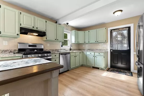 Hamilton, MA 01982,23 Lincoln Ave