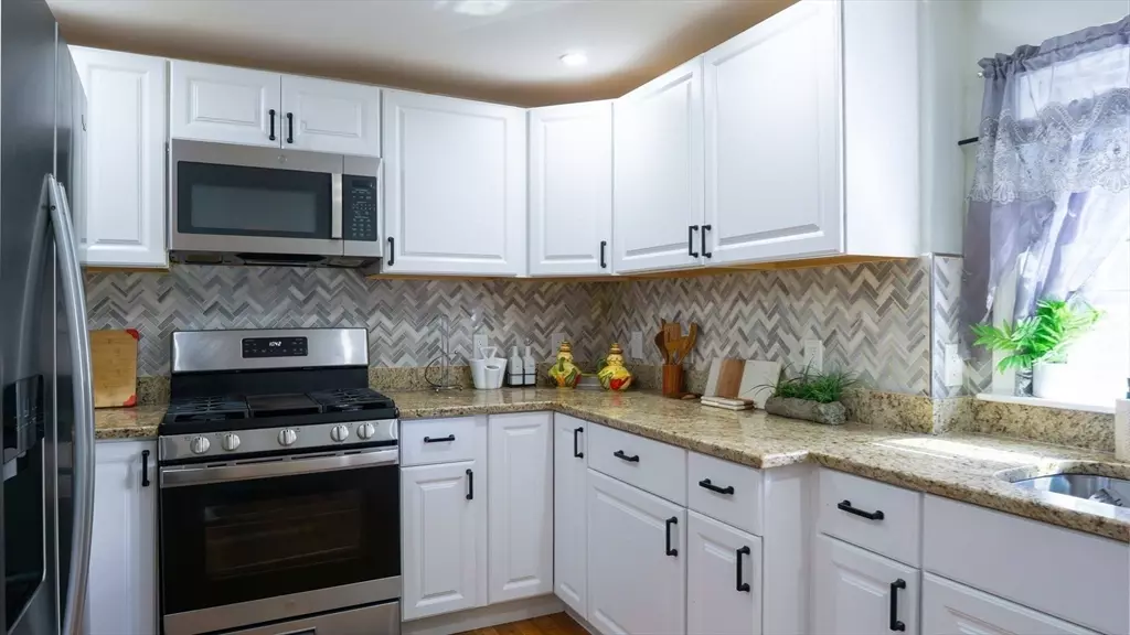 36 Jackson Ave, Fitchburg, MA 01420