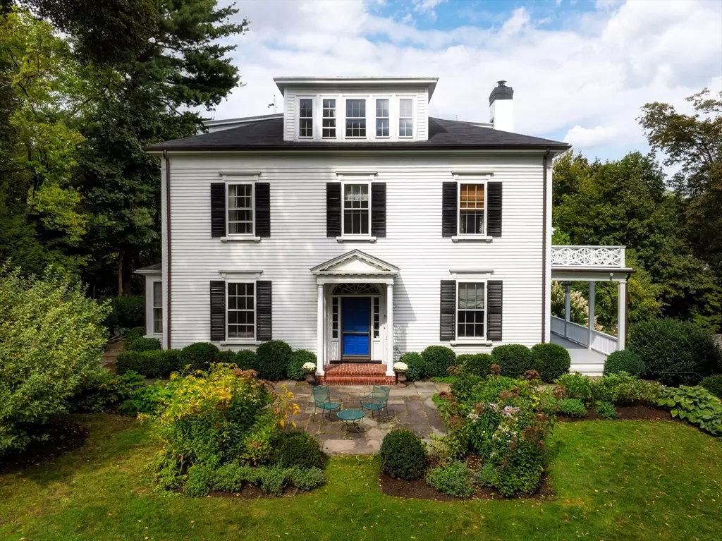 Brookline, MA 02445,371 Walnut Street