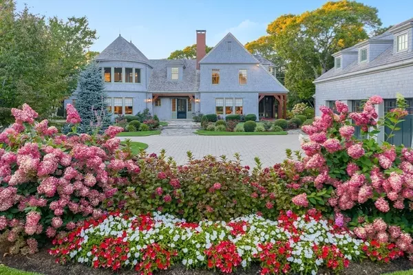 Barnstable, MA 02655,850 Sea View Avenue