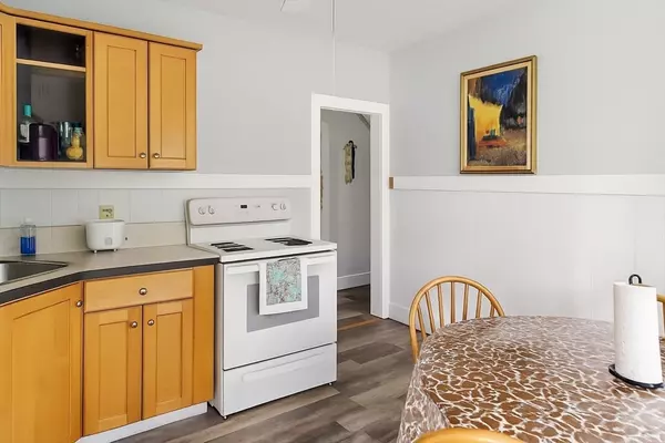 Framingham, MA 01701,1569 Concord St. #2