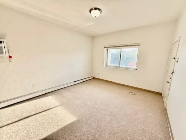 Chelsea, MA 02150,65 Woodlawn Ave #4