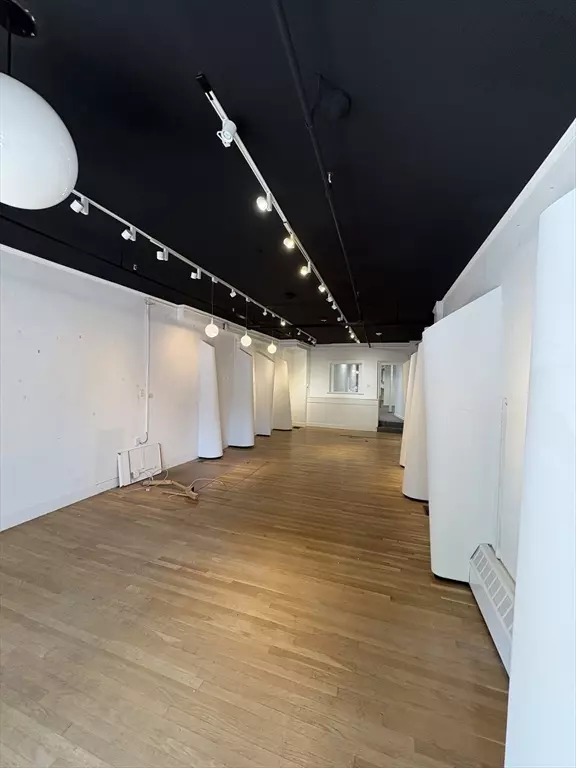 Brookline, MA 02145,60 Harvard #1B