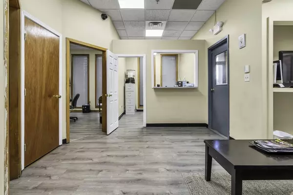 Lawrence, MA 01840,468 Essex St