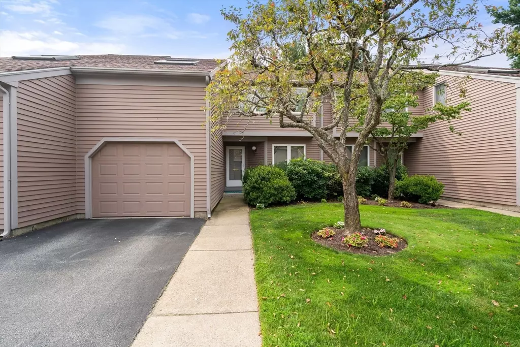 Brookline, MA 02467,5 Heath Wood Lane #5