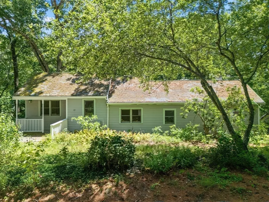 Concord, MA 01742,12 Fern St