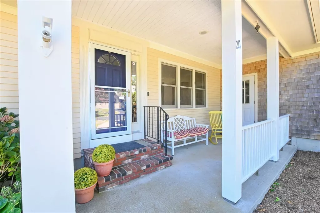 Mashpee, MA 02649,211 James Circle
