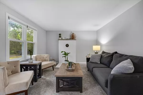 Bourne, MA 02559,27 Avery Rd