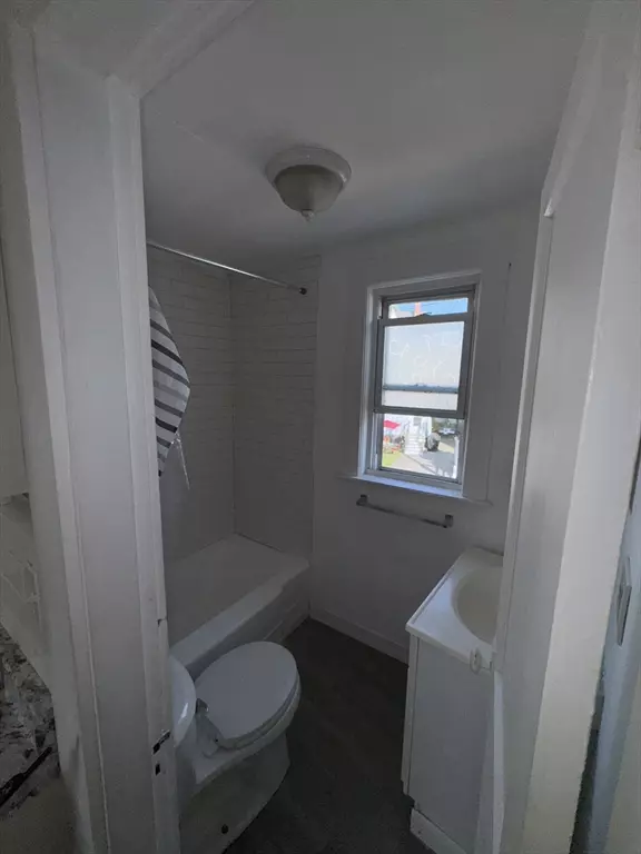 Winthrop, MA 02152,68-70 Beach Rd #3