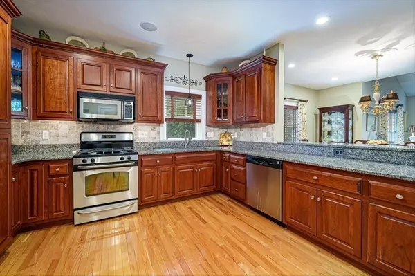 Milford, MA 01757,15 Emerson Ln #U 15