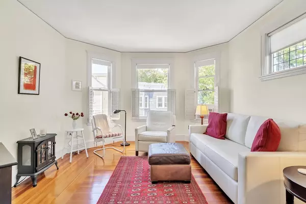 Cambridge, MA 02138,54 Ellery St #3