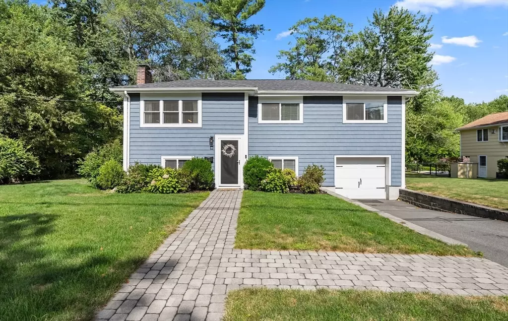 Lynnfield, MA 01940,14 Carpenter Road