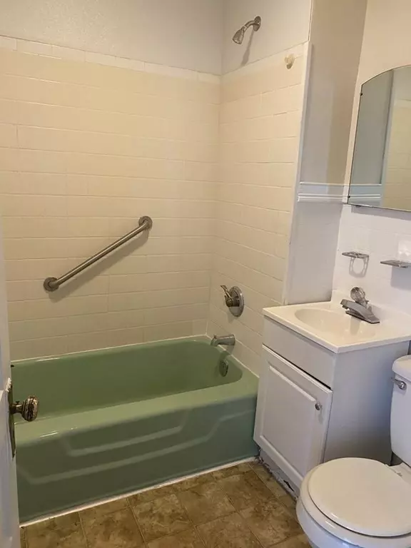 Springfield, MA 01151,34-36 Mazarin Street
