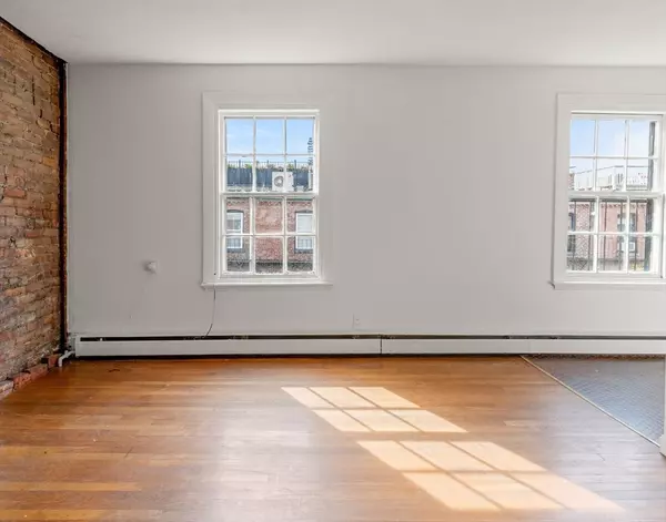 Boston, MA 02116,37 Lawrence St #16