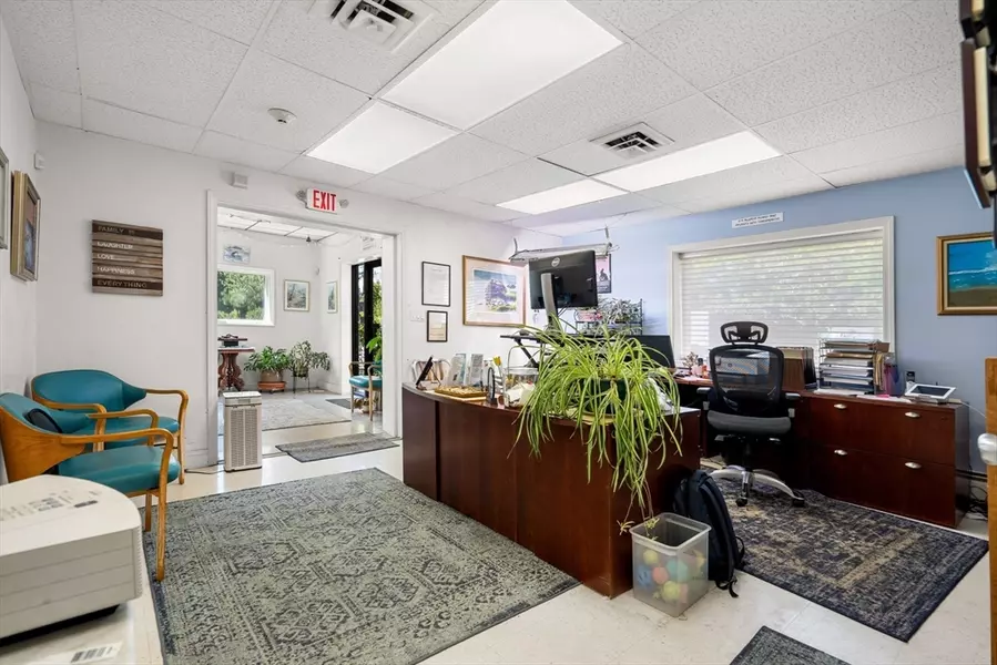 191 Chandler Rd #B, Andover, MA 01810