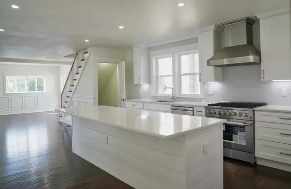 Arlington, MA 02474,281 Forest St