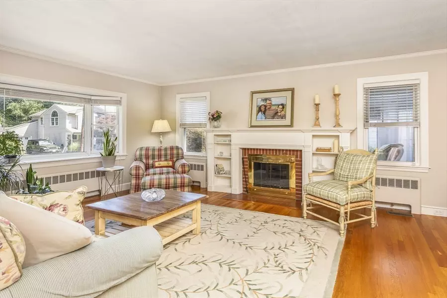 27 Preston Beach Road, Marblehead, MA 01945