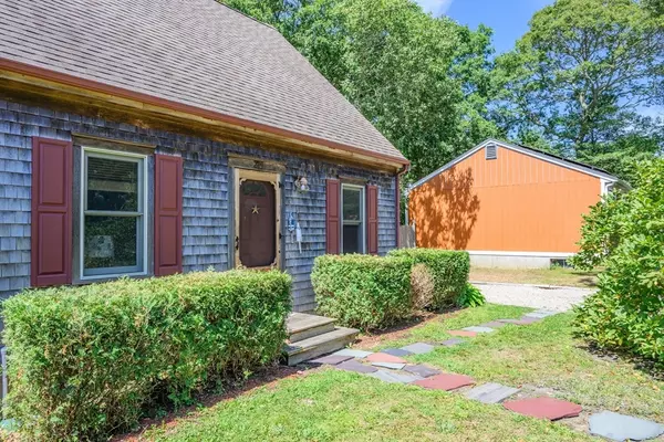 Barnstable, MA 02601,213 Hinckley Rd