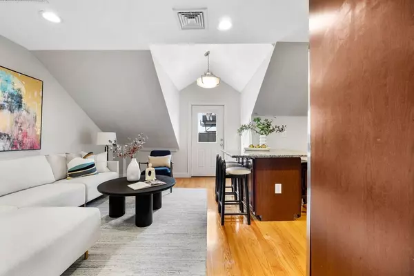 Boston, MA 02128,110 Chelsea St #3