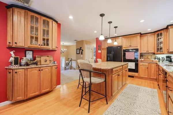 Lynnfield, MA 01940,5 Otter Pond Road