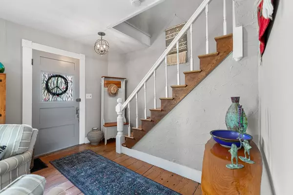 Ipswich, MA 01938,3 Cottage St