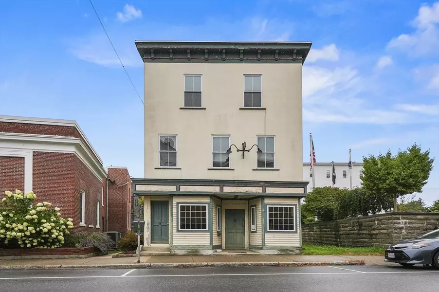 98 Exchange Street, Athol, MA 01331