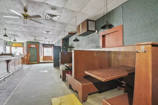 Athol, MA 01331,98 Exchange Street