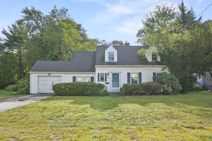 13 Garden St, Auburn, MA 01501