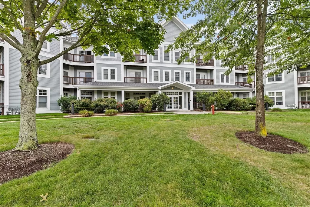 Braintree, MA 02184,501 Commerce Dr. #4-215