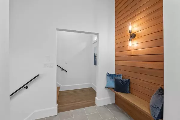 Marblehead, MA 01945,132 Elm Street #132