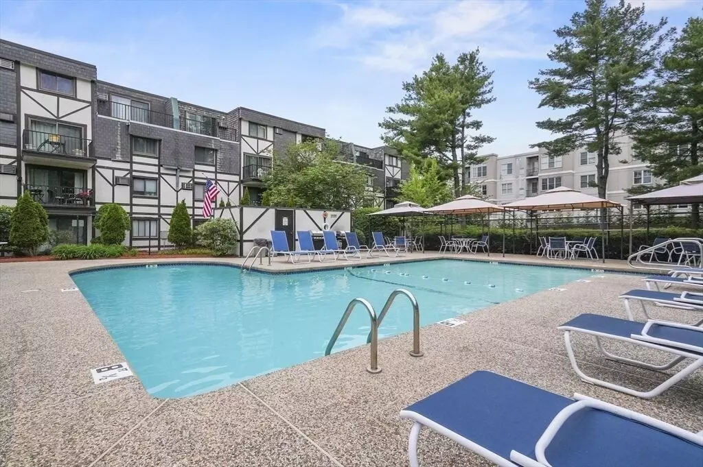 Saugus, MA 01906,9 Broadway #210