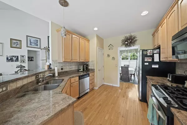 Marshfield, MA 02050,16 Schooner Way #16