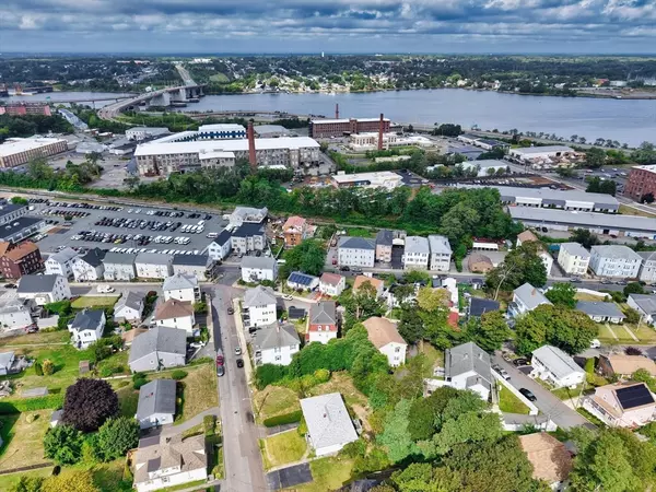 Fall River, MA 02720,177 Crescent St