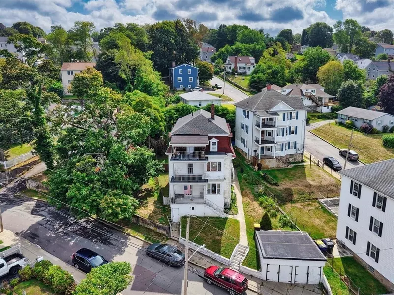 177 Crescent St, Fall River, MA 02720