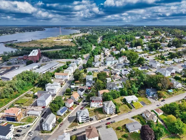 Fall River, MA 02720,177 Crescent St