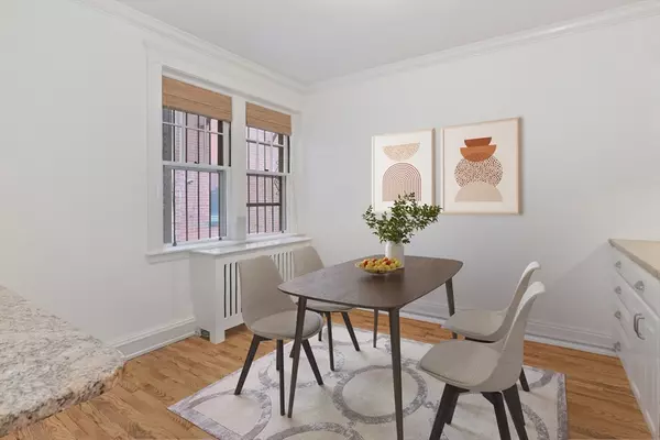 Boston, MA 02116,250 Commonwealth Avenue #7