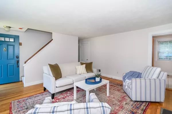 Natick, MA 01760,4 Pryor Rd
