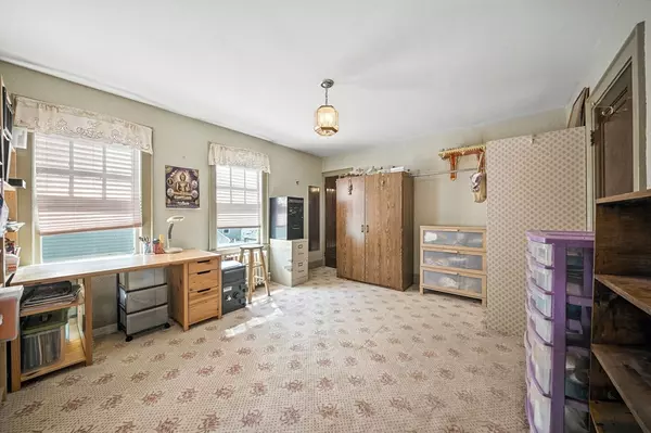 Brockton, MA 02301,1024-1026 N Main St