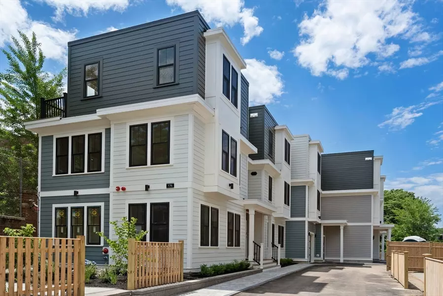176 School Street #C, Boston, MA 02130