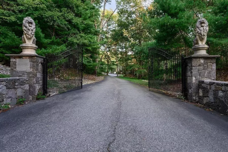 260 George Washington Hwy, Foster, RI 02825