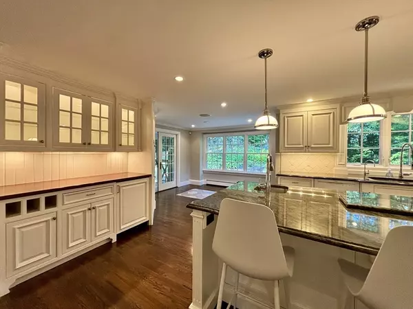 Wellesley, MA 02481,81 Hampshire Rd