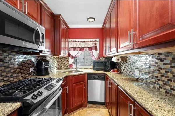 New Bedford, MA 02744,2-4 Stapleton St #1