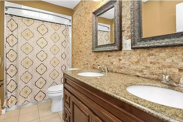 New Bedford, MA 02744,2-4 Stapleton St #1