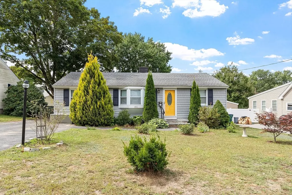 Lowell, MA 01852,186 Burnham Rd