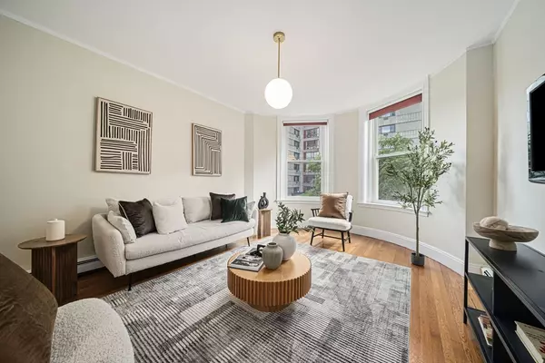 Brookline, MA 02446,93 Centre Street #2