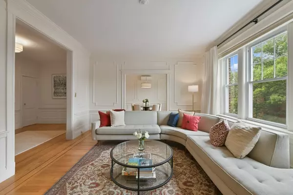 Brookline, MA 02446,125 Park St #6