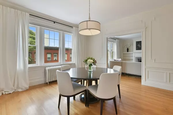 Brookline, MA 02446,125 Park St #6