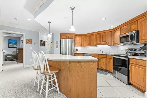 Northborough, MA 01532,490 Main St #101