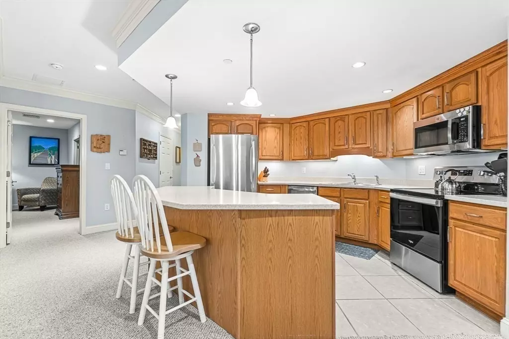 Northborough, MA 01532,490 Main St #101