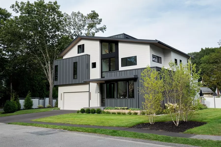 95 Deerfield Road, Needham, MA 02492